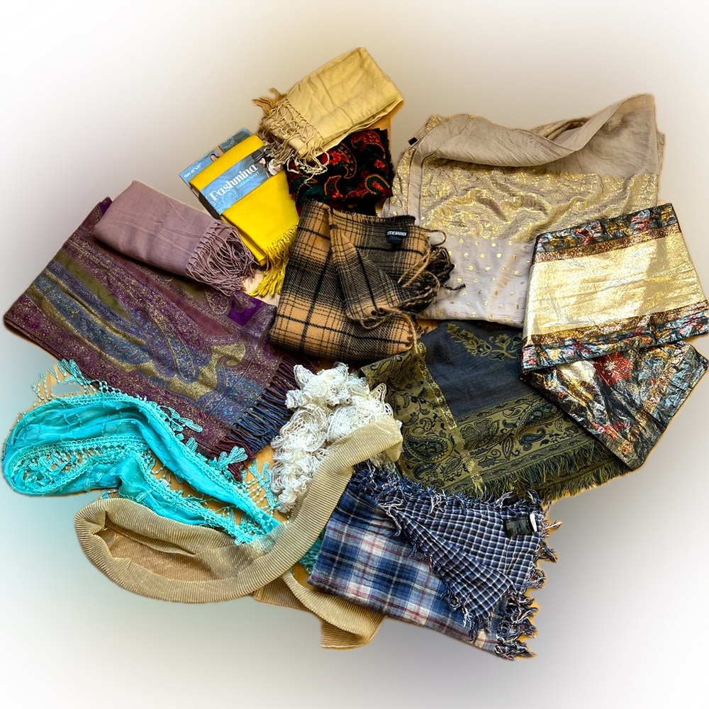 1️⃣3️⃣Lot of 13 Random Scarves-Varying Colors/Sizes/Brands/Materials/Conditions